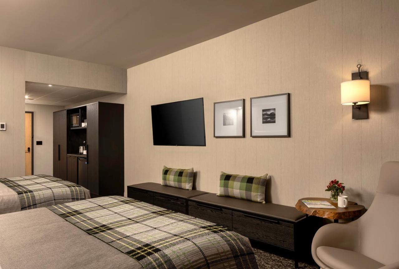 Peaks Hotel And Suites Banff Exterior foto